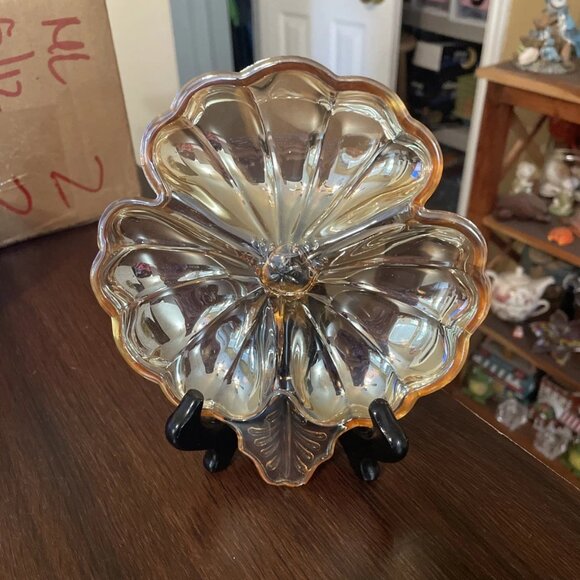 Vintage Jeannette Marigold Iridescent Carnival Glass "Doric" Clover Shaped Dish - Picture 2 of 7